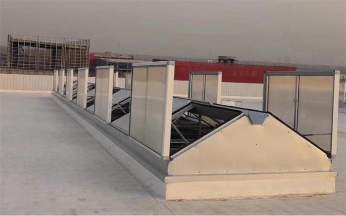  三角型電動天窗展示